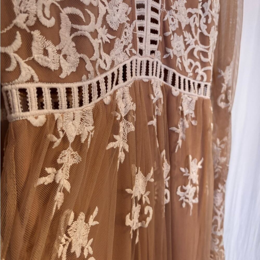 Nude Beige Floral Embroidered Mesh Lace Long Sleeve Maxi Dress | M | - Picture 5 of 10